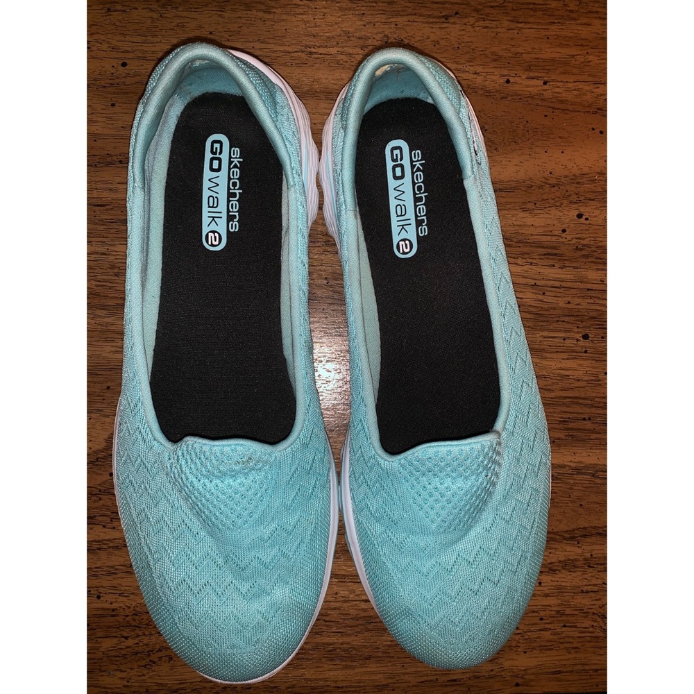 Used Skechers GO walk 2 size 9 1/2 women’s
